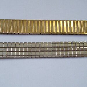 2 VINTAGE NOS STRECH WRIST WATCH BANDS